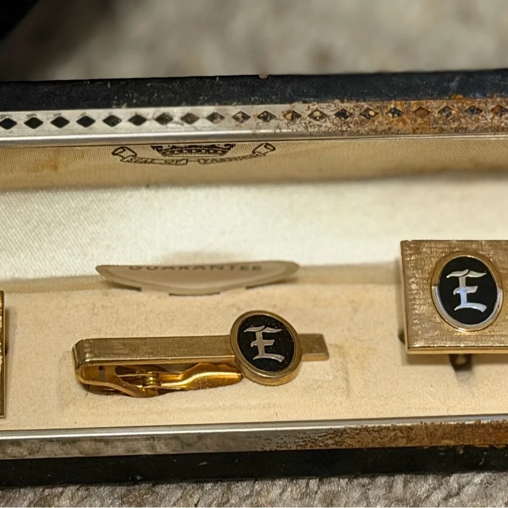 Vintage Swank Gold Tone Initial “E” Cufflinks & Tie Clip Set With Original Box